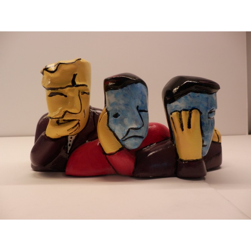 Hear, see but be silent (0319)